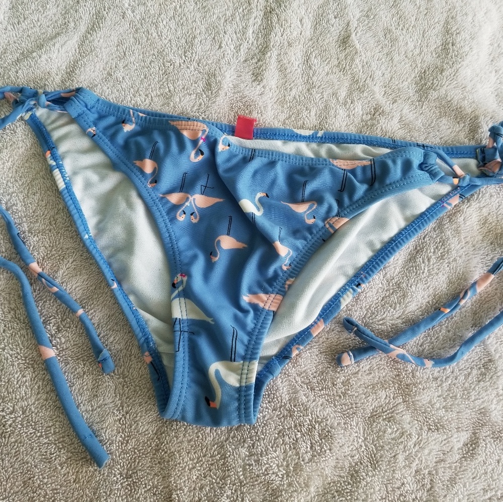 Bikini bottoms